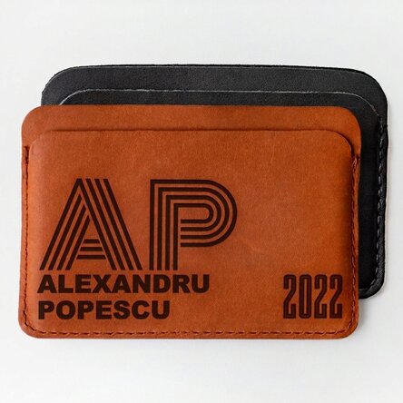 Portafoglio in pelle personalizzato con iniziali, nome e anno