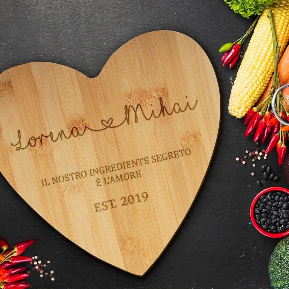 Tagliere a forma di cuore personalizzato per coppie