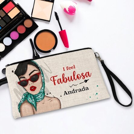 Kit trucco personalizzato con la scritta “I feel Fabulicious”