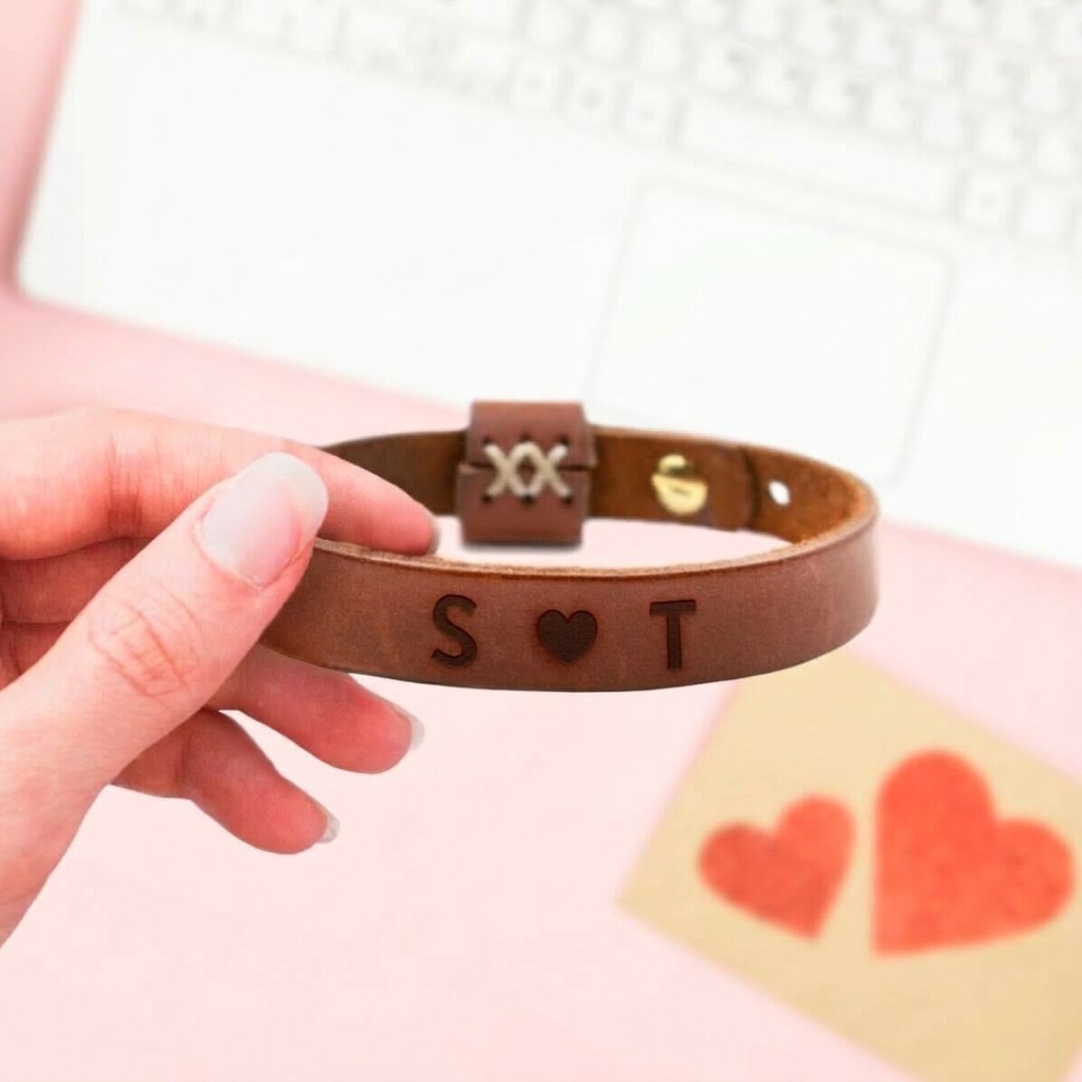 Braccialetto in pelle personalizzato con 2 iniziali - Cuore