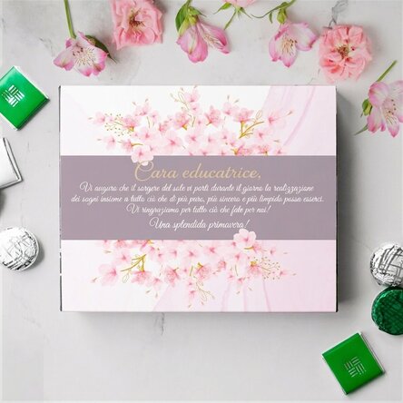 Scatola di cioccolatini personalizzata con la scritta: “Una bella primavera!”