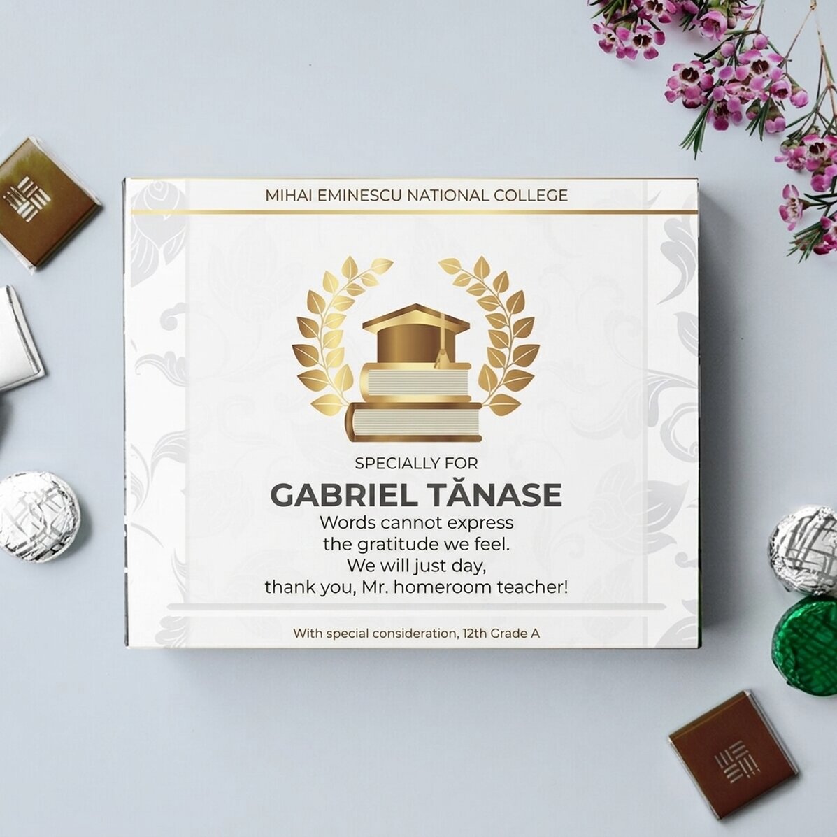 Scatola di cioccolatini personalizzata con dedica per il professore – Modello per la laurea