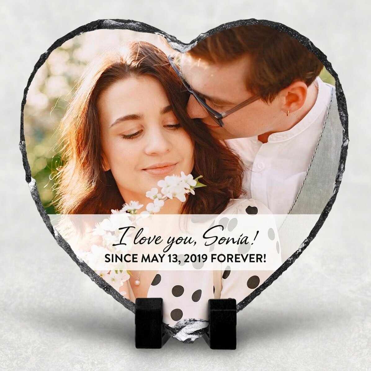 Ardesia a forma di cuore personalizzata con una foto e un messaggio