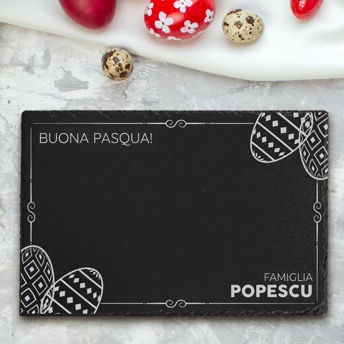 Tavola di ardesia incisa e personalizzata con una scritta - Pasqua in famiglia