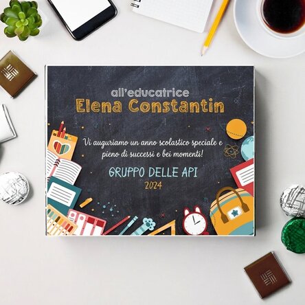 Scatola di cioccolatini personalizzata con un messaggio di buon inizio d'anno per l'insegnante
