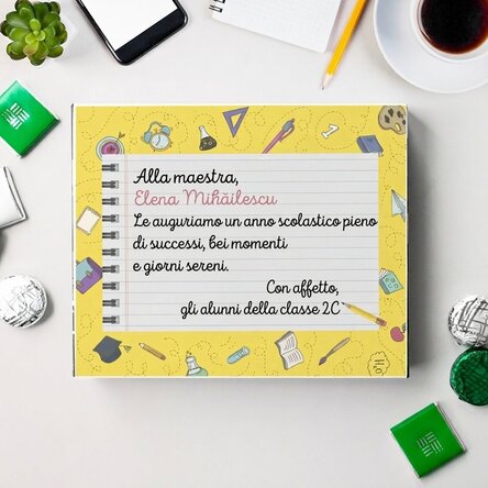 Scatola di cioccolatini personalizzata con un messaggio per l'inizio dell'anno
