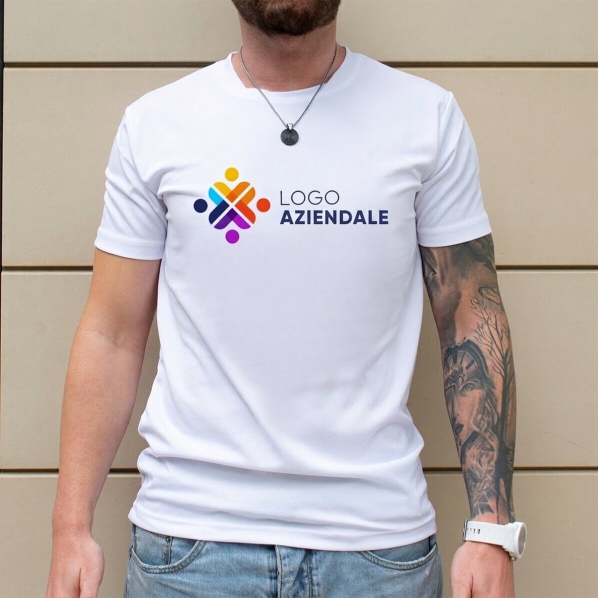 Maglietta sportiva personalizzata con logo in formato orizzontale