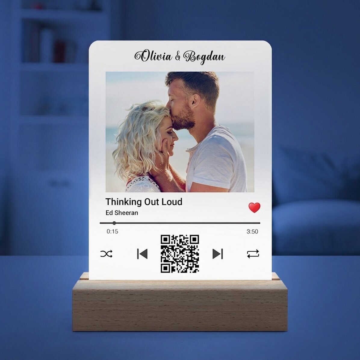 Lampada da comodino a LED personalizzata con una foto e un codice QR - La nostra canzone