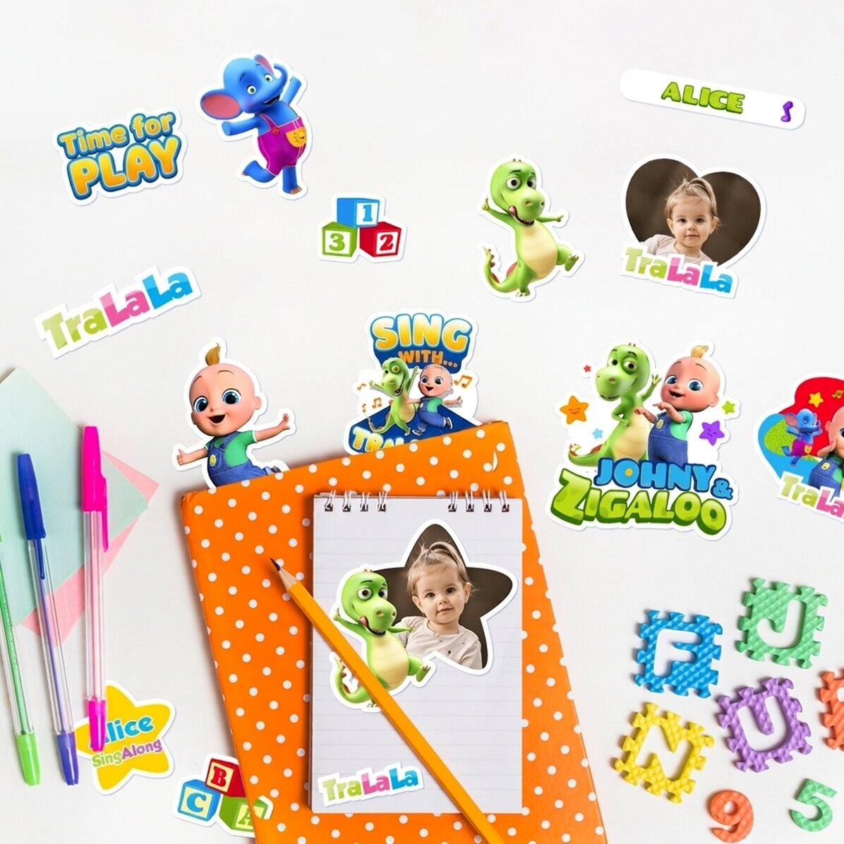 Set di adesivi (etichette autoadesive) personalizzati con testo e immagini - TraLaLa