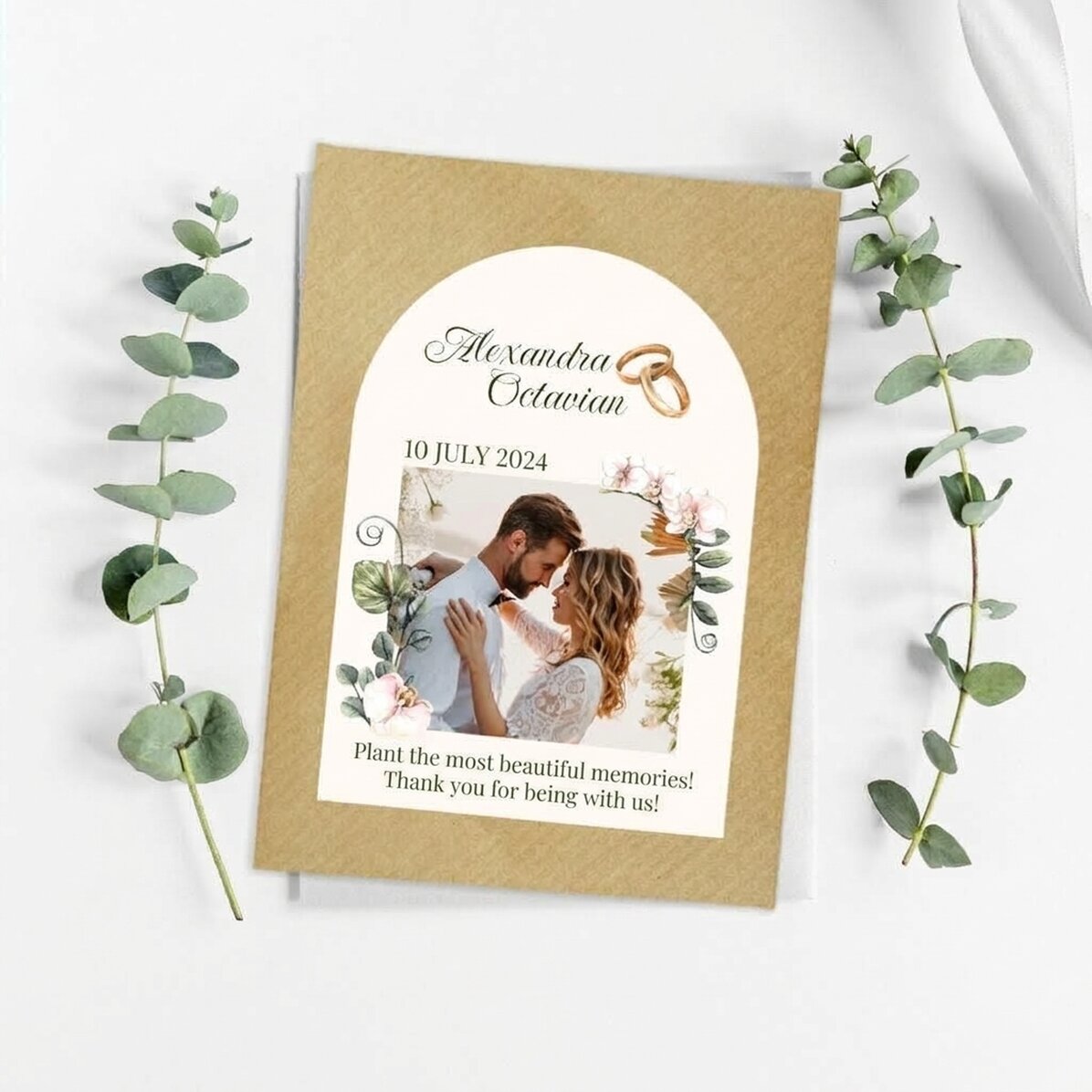 Personalised plantable wedding favour with photo and text