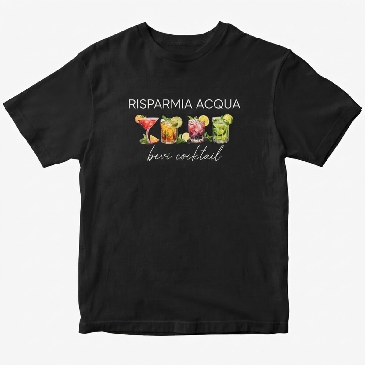 Maglietta in cotone personalizzata con la scritta "Save water, drink cocktails"