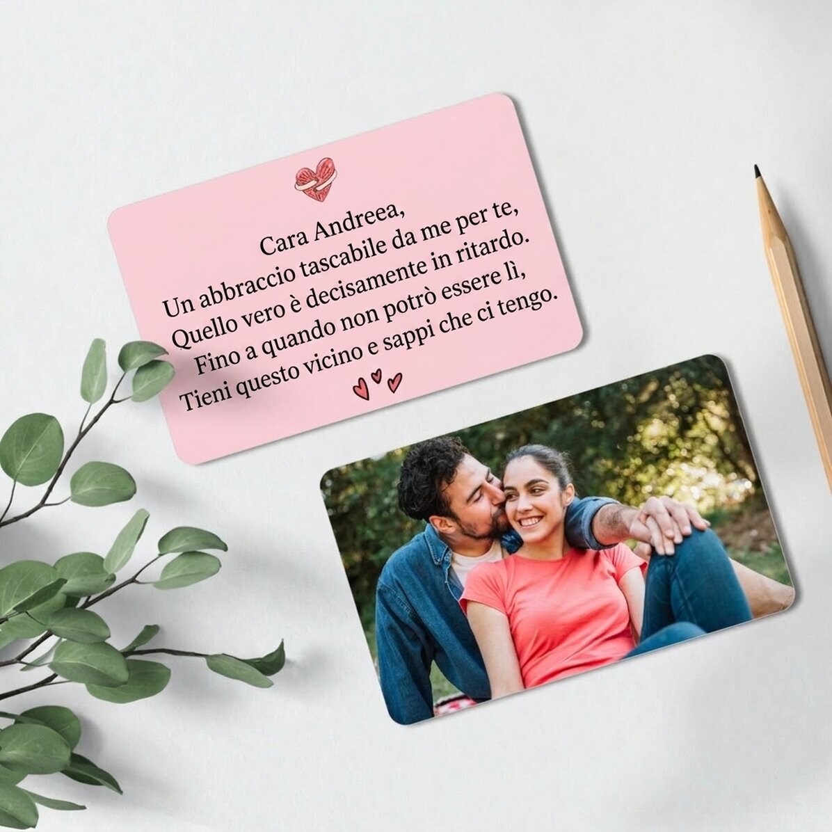 Tessera in alluminio personalizzata su entrambi i lati con una foto e un testo