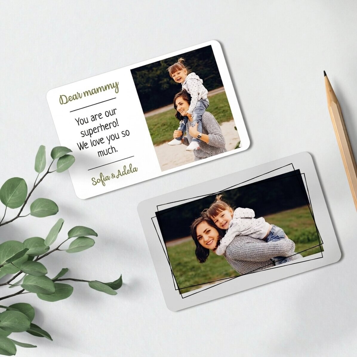 Tessera in alluminio personalizzata fronte-retro con 2 foto e un messaggio