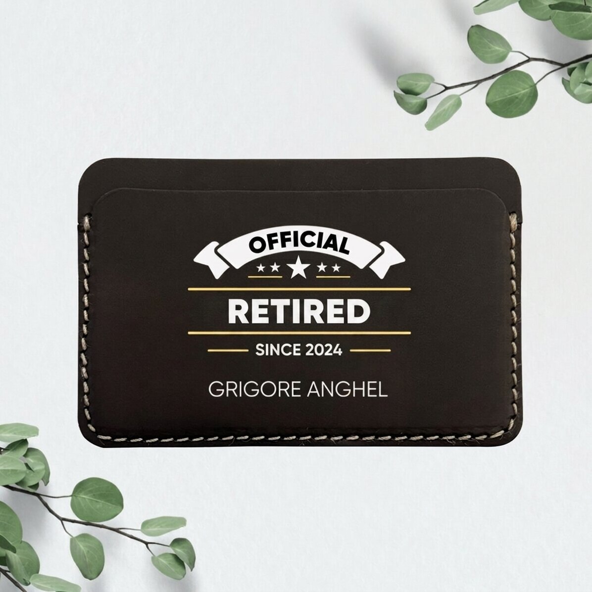 Portafoglio in pelle personalizzato a colori con scritta - "Ufficialmente in pensione"