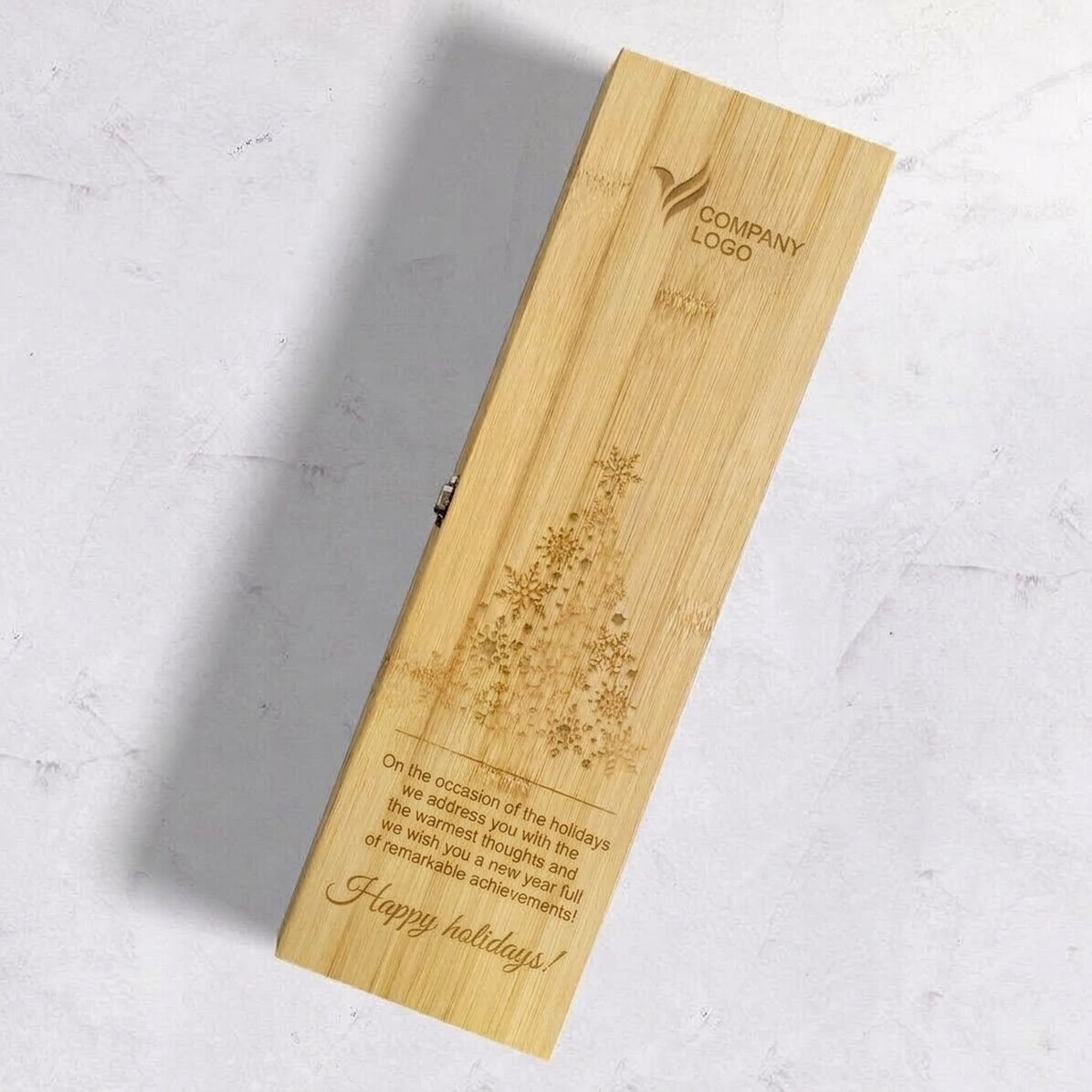 Confezione di vino con accessori personalizzata con logo e messaggio - Buone feste!