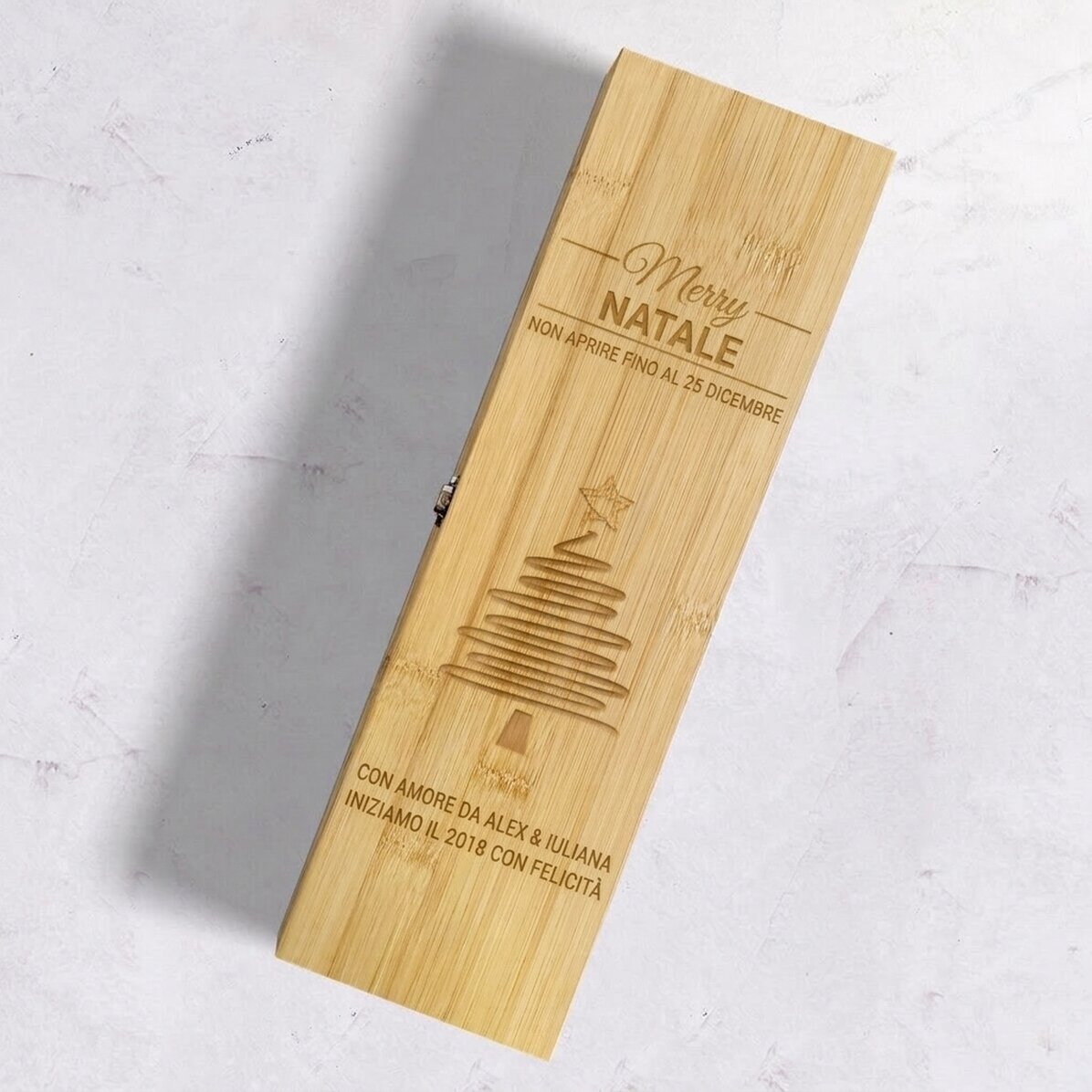 Scatola per vino in bambù con accessori, personalizzata con un messaggio - Star Christmas Tree