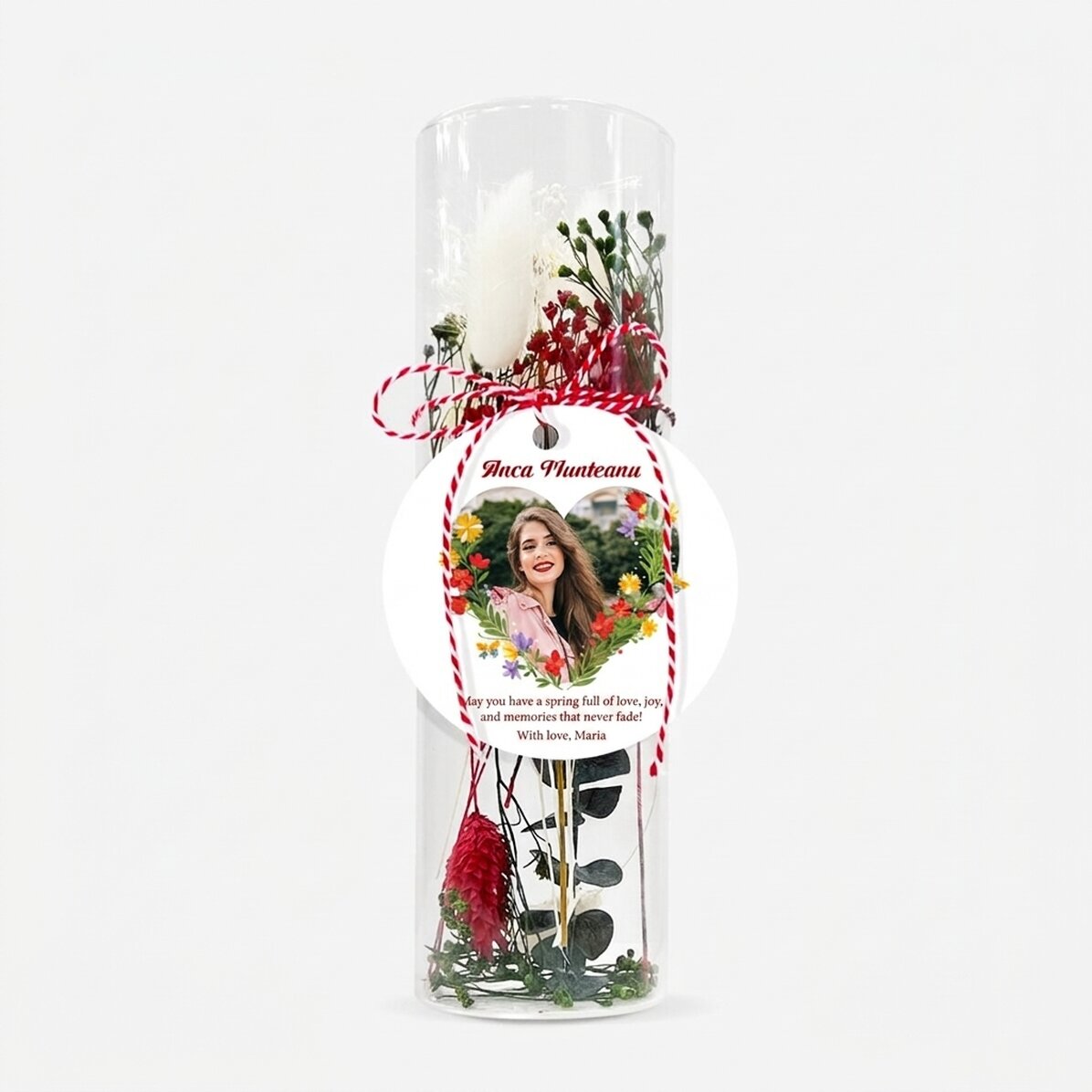 Ciondolo Martisor in vetro con fiori stabilizzati, personalizzato con messaggio e foto - Cuore