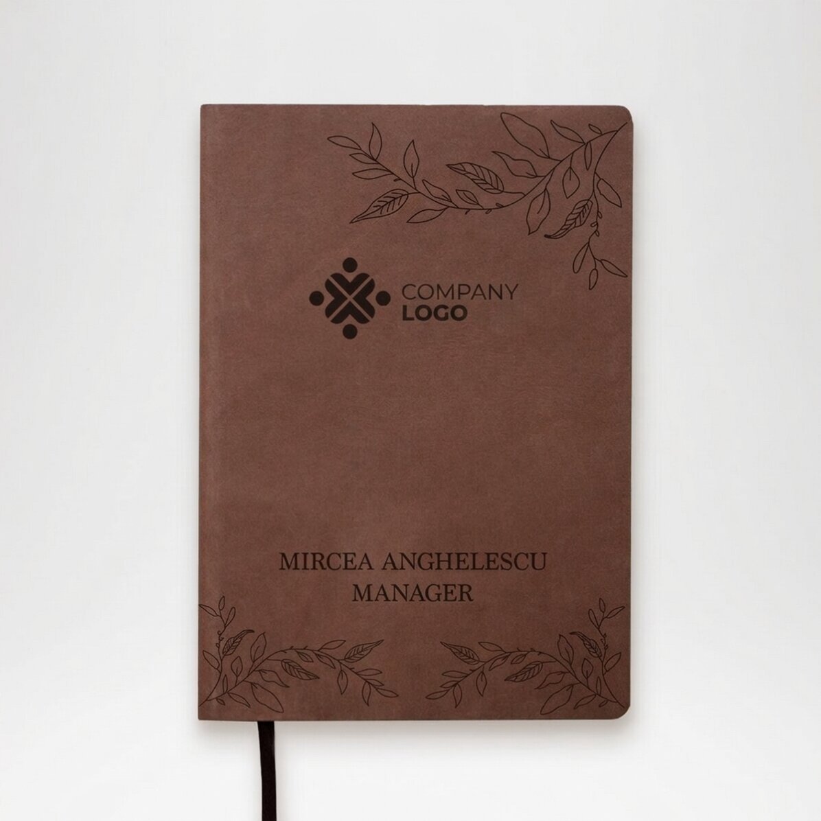 Agenda in pelle personalizzata con logo al centro e messaggio