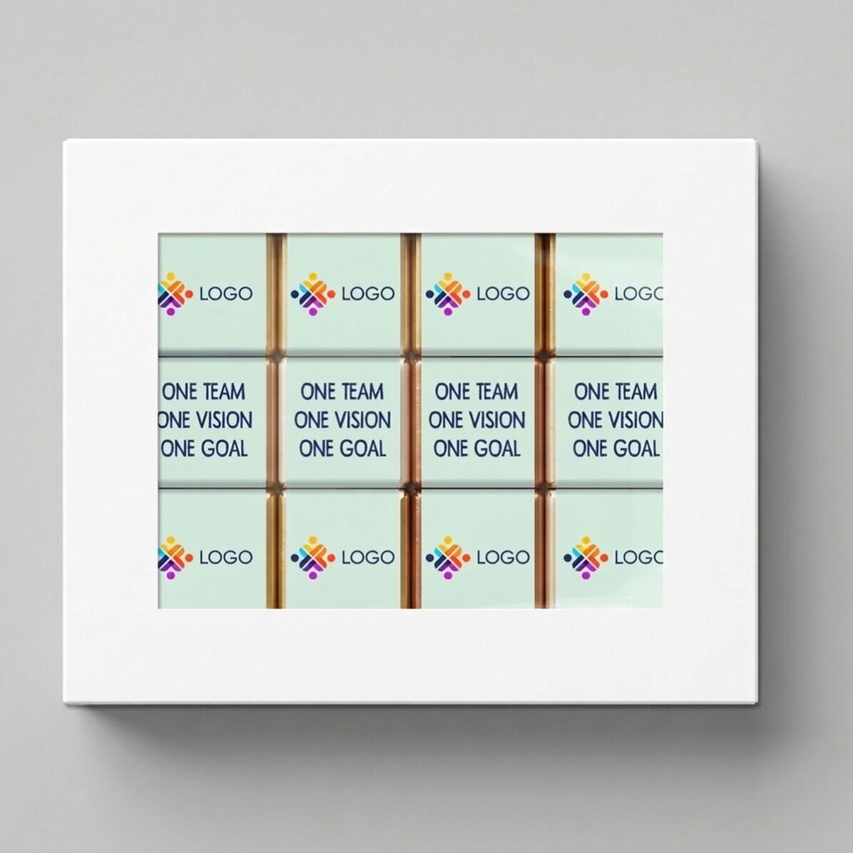 Confezione regalo con 12 mini cioccolatini personalizzati con logo e messaggio