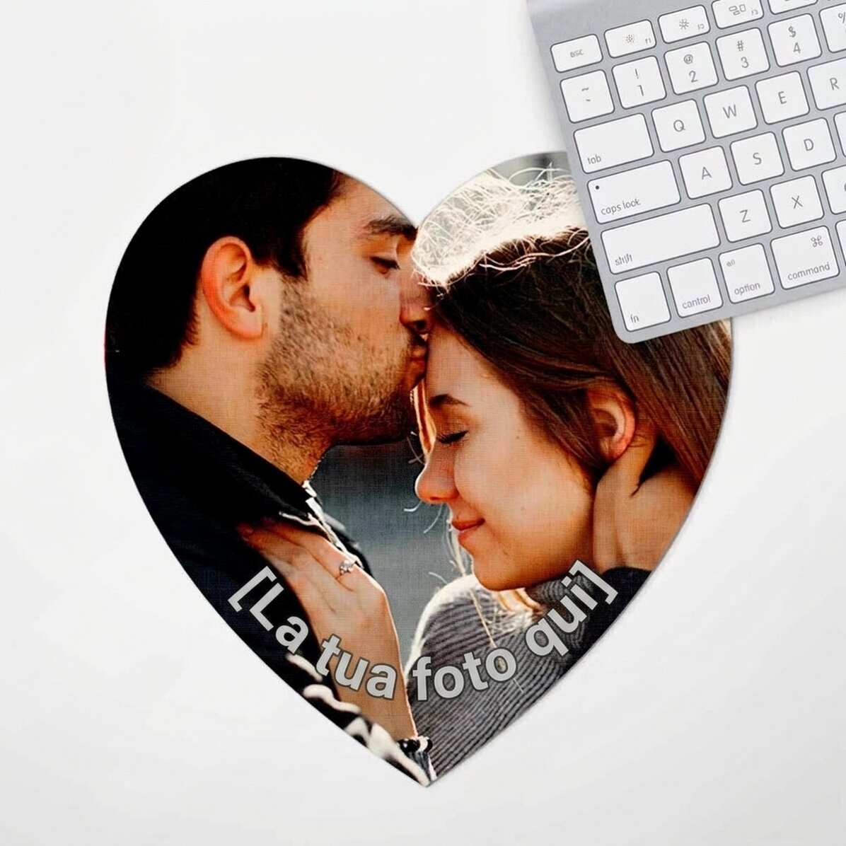 Tappetino per mouse a forma di cuore personalizzato con una foto