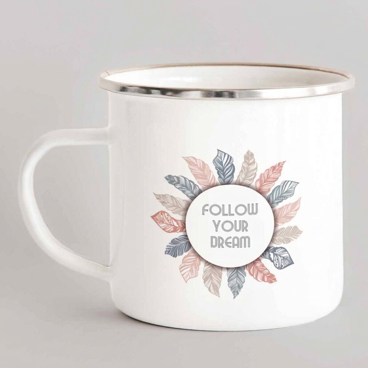 Tazza in metallo smaltato con scritta - Follow your dream