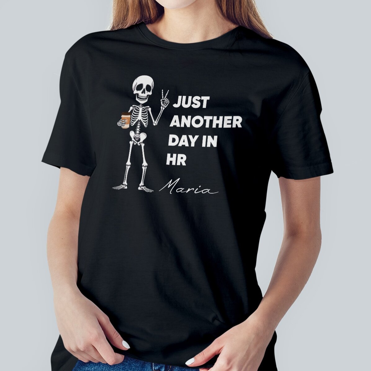 Maglietta in cotone personalizzata con la scritta "Just another day"