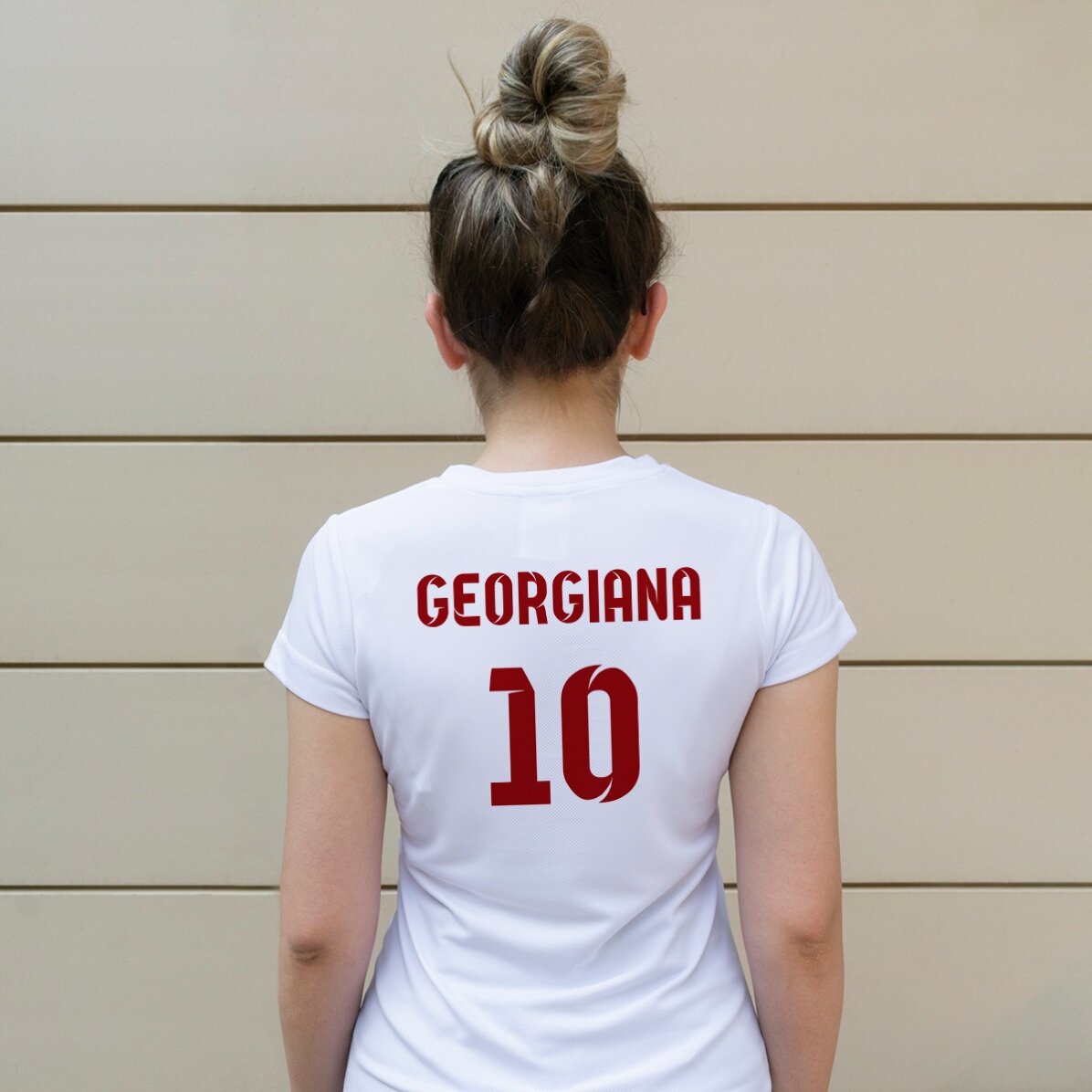 Maglietta sportiva personalizzata sul retro con nome e numero - modello da calcio