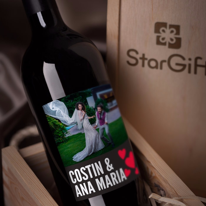 Vino personalizzato con una foto per una coppia